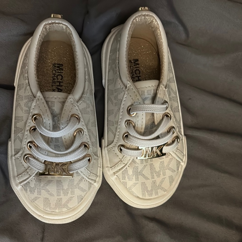 MICHAEL Michael Kors Silver Gray Baby Walker Shoes